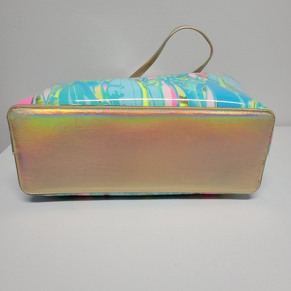 Lilly Pulitzer Breezy 2 Piece Tote Bag. - Picture 4 of 16